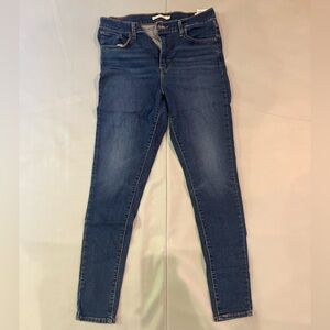 EUC Super Skinny Levis Jeans